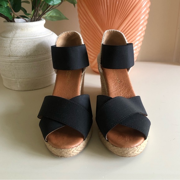Andre Assous Espadrille Wedge Sandal Black Stretch Straps Leather Spain Size 7 - Picture 7 of 16